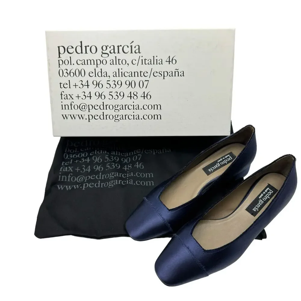 Pedro Garcia Eladia NEW 40 EU Navy Silk Satin Low Block Heel Slip On Pump $550